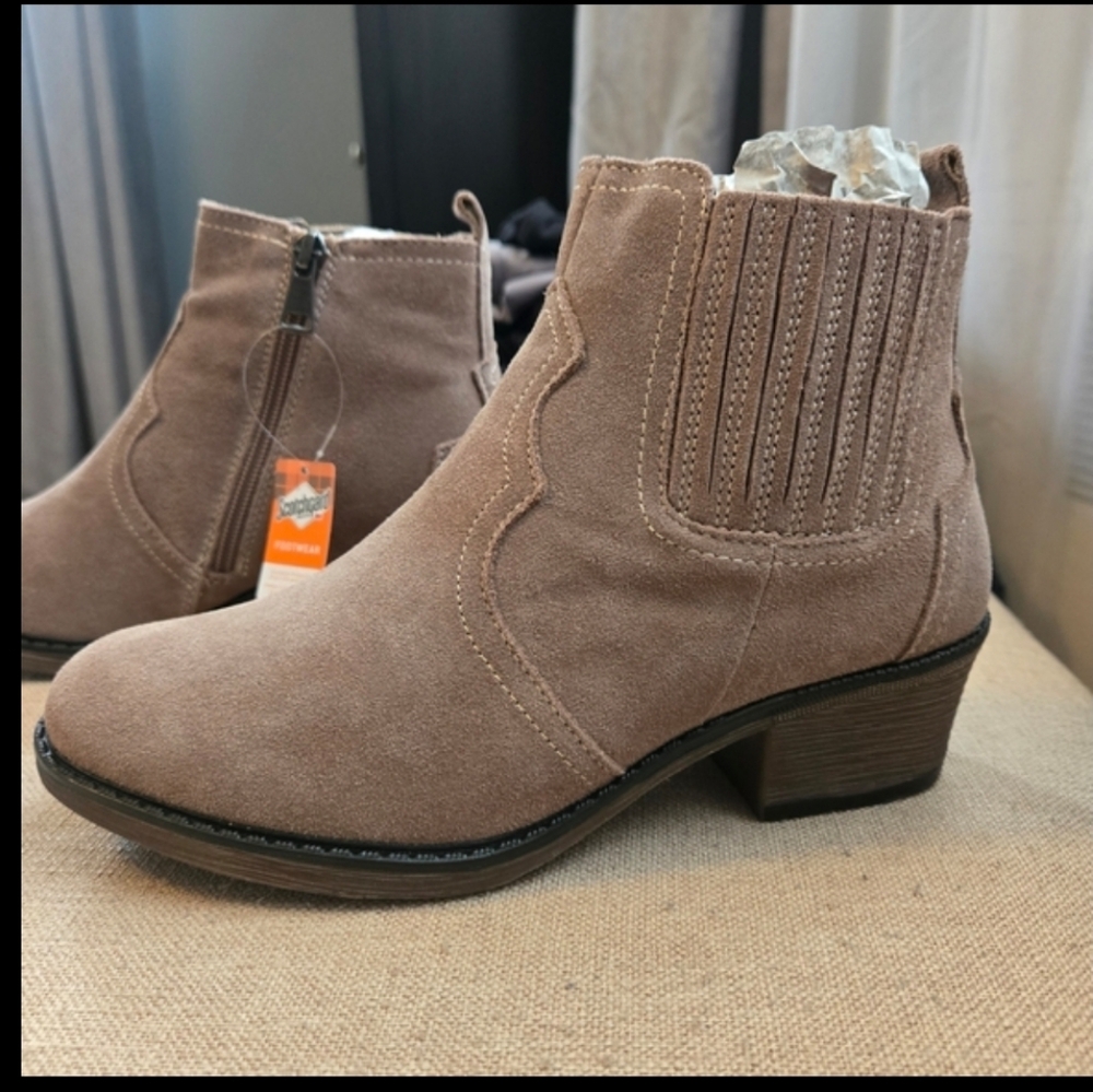 Womens Ankle Booties - Size 7